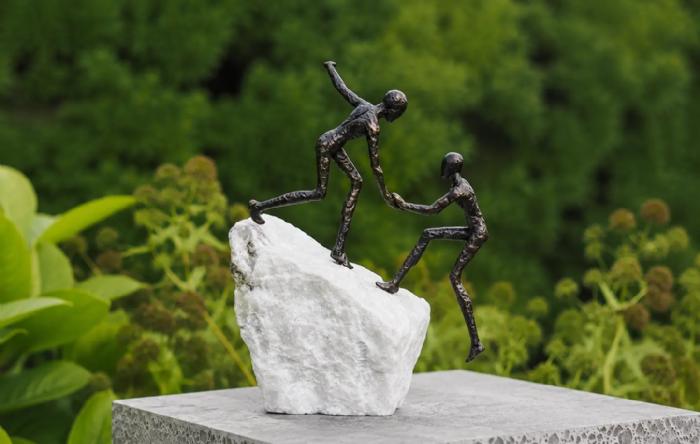 salg af 2 bjergbistigere i bronze