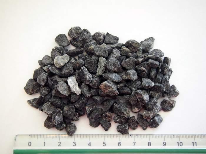 salg af Granitskærver sort 5-8 mm - 3 x 1000 kg, leveret