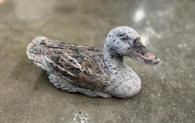 salg af And granit L20 cm - Rød lang hals