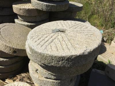 salg af Antik møllesten dia 50 cm