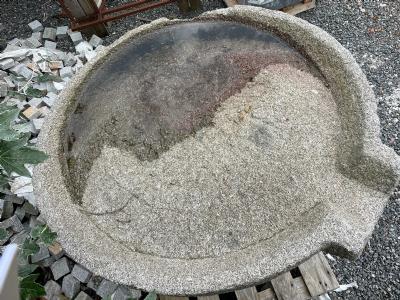 salg af Antik møllesten