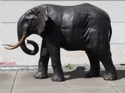 salg af Stor elefant