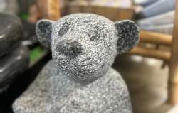 bamse gråsort granit