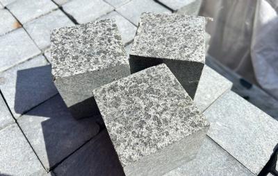 salg af Basalt chaussesten restparti