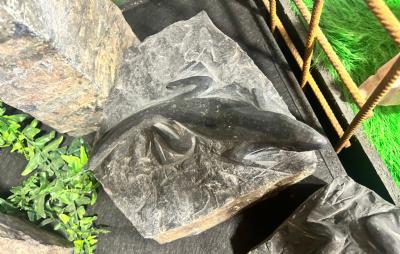 salg af Dyr i basalt blok