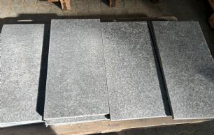 Basalt flise 61 x 30,5 x 1,5 cm restparti