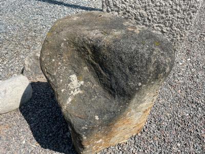 salg af Rustik Basalt Søjle - Lavasten