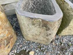basalt trug nr. 5
