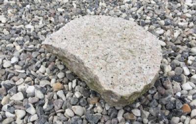salg af 250 stk. bedsten rosa granit