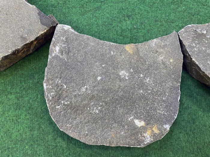 salg af Bedsten i hælfacon - Sort basalt
