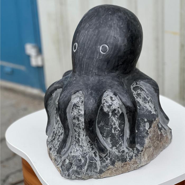 salg af Blæksprutte sort granit