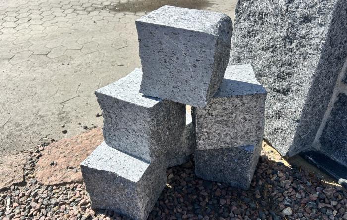 salg af Blok blå Larvikitt granit