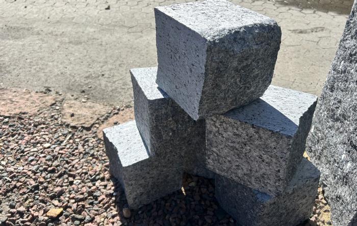 salg af Blok blå Larvikitt granit