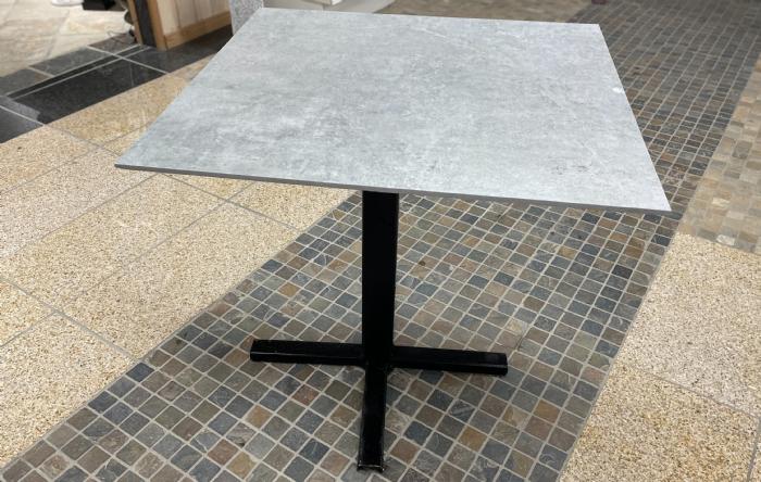 salg af Bord cafe på stålstel - sortlakeret