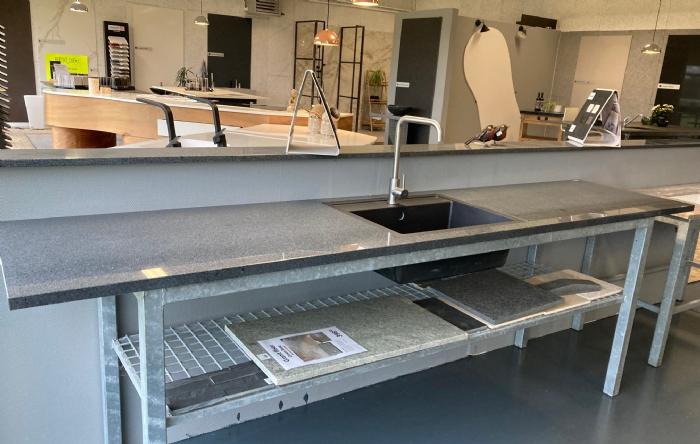 salg af Bordplade gråsort granit m. Blanco vask