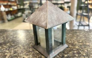 Bronze patineret lanterne