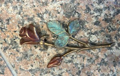 salg af Bronze rose lille