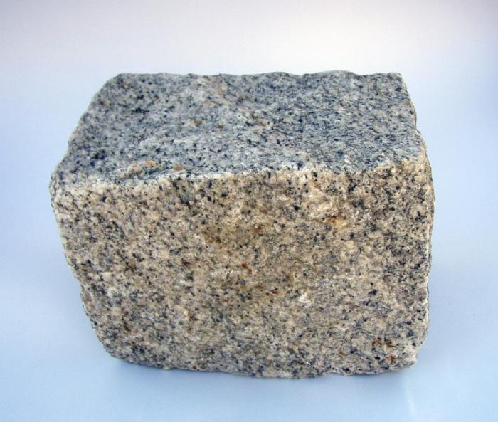 salg af Brosten i grå Kuppam granit