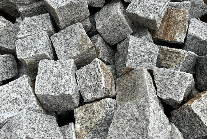 salg af Chaussesten grå granit 10x10x8cm