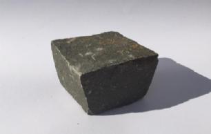 Chaussesten sort basalt