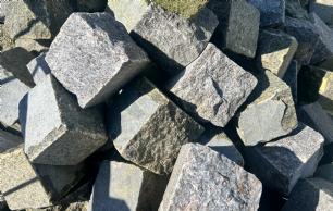 Chaussesten blå indisk kløvet/savet