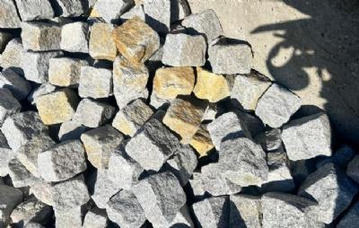 salg af Chaussesten grå porto 8000 kg 2. sortering