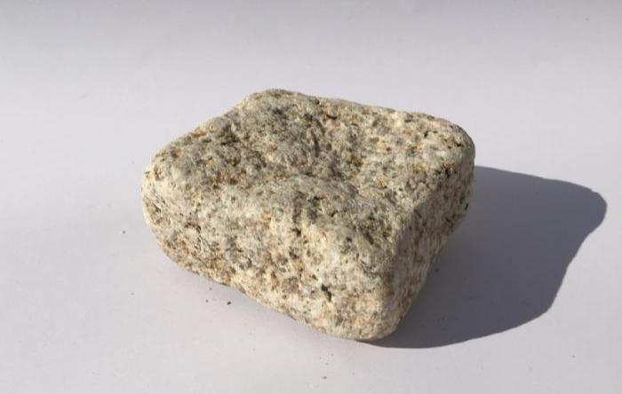 salg af Chaussesten gul tromlet granit