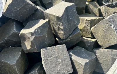 salg af Chaussesten sort basalt 900 kg