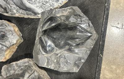 salg af Dyr i basalt blok