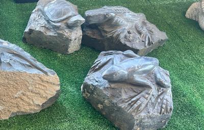 salg af Dyr i basalt blok