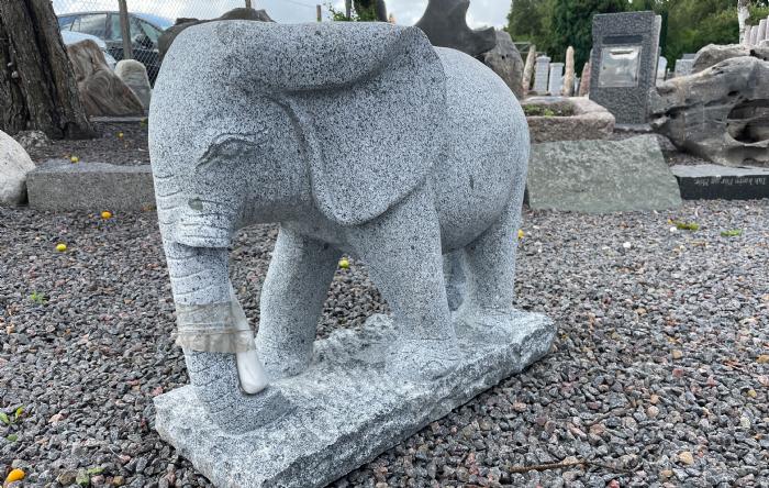 salg af Elefant gråsort L65 m/stødtænder