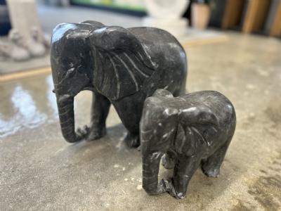 salg af Elefant, Sort marmor