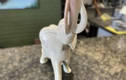 elefant med snabel op fedtsten