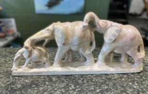 Fedtsten elefant safari