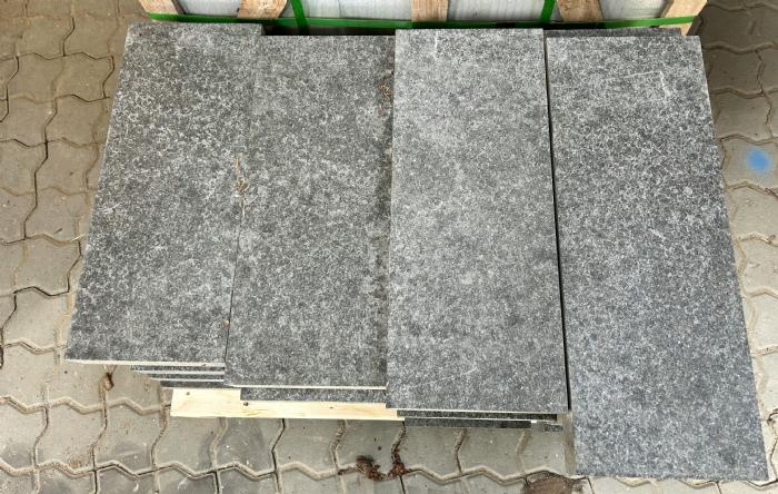 salg af Fliser restparti basalt