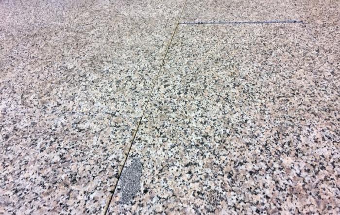 salg af Granitfliser T-Rosa