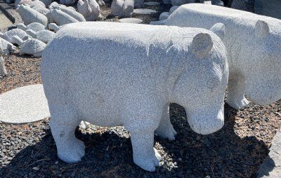 Flodhest grå granit