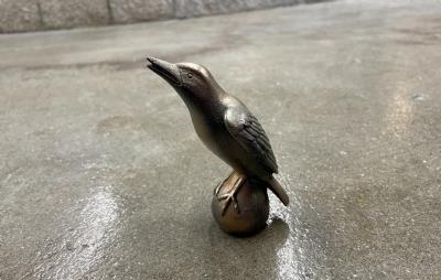 salg af Fugl lille polyplast - guld