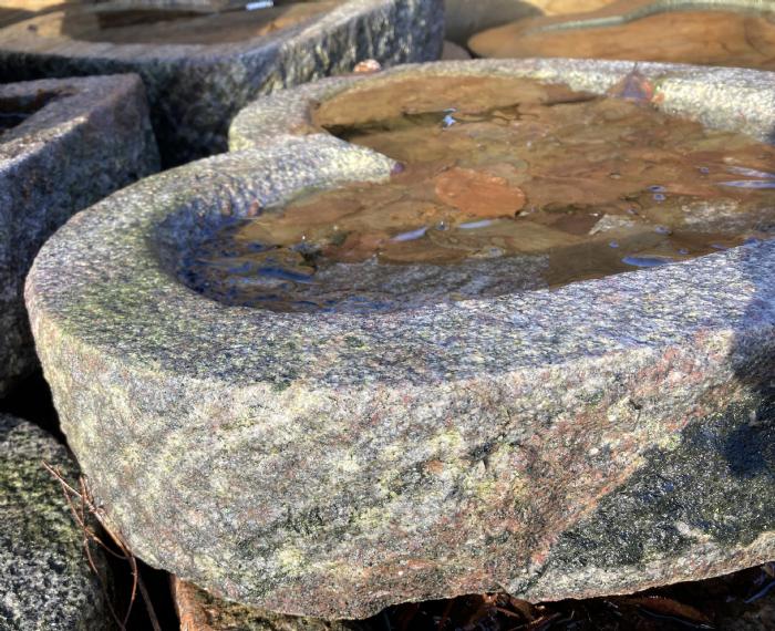 salg af Fuglebad hjerteformet granit