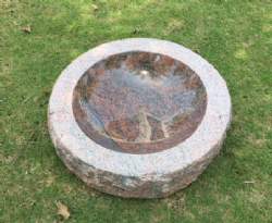 Fuglebad rød indisk granit poleret skål