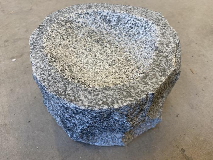 salg af Fuglebad til kirkegården