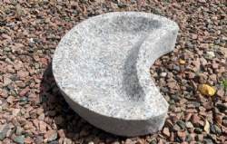 fuglebad måne form rosa granit
