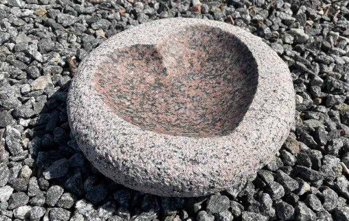 salg af Fuglebad rød granit hjerteskål