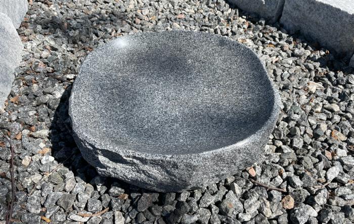 salg af Fuglebad poleret gråsort granit
