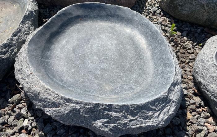 salg af Fuglebad naturform gråsort poleret granit