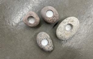 Fyrfadsstage natursten