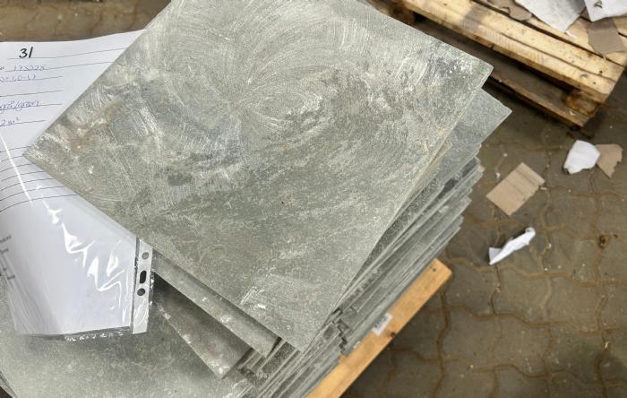 salg af Grå/grøn skifer fliser restparti