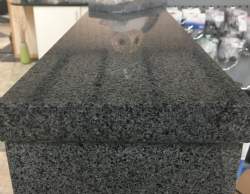 Bordplade mørkegrå granit poleret