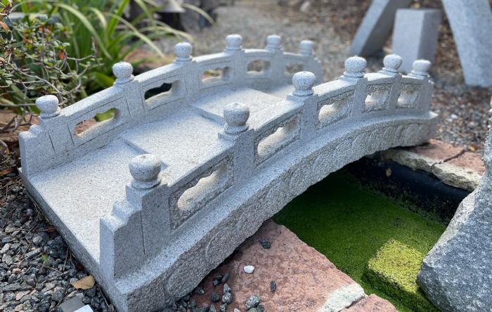 salg af Granit bro med gærde