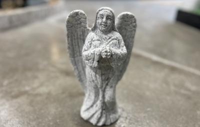 salg af Granit engel H25cm